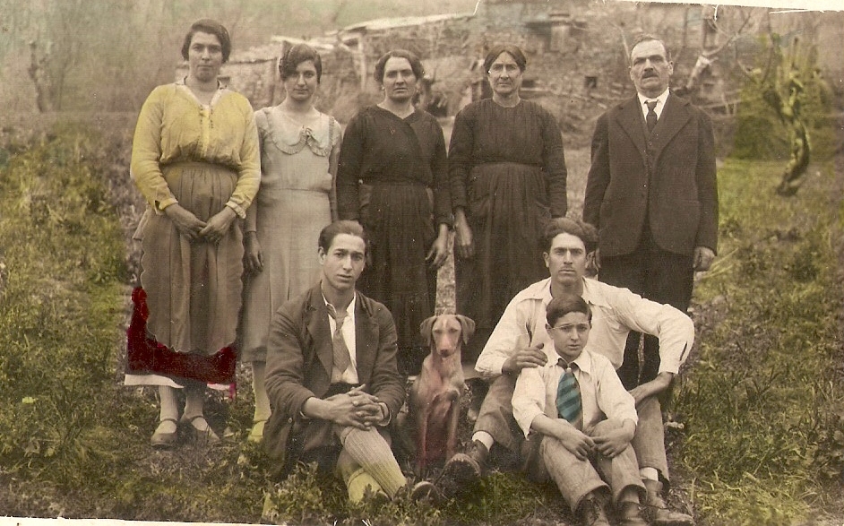 emigrazione : foto in bianco e nero della famiglia Modesto Giudice